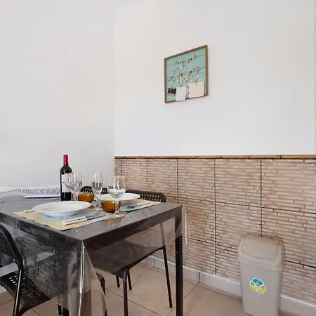 Casa Nicole Sea View Apartment *