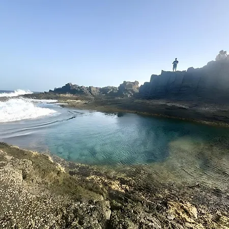 Casa Nicole Sea View アパート コスタ・デ・アンティグア